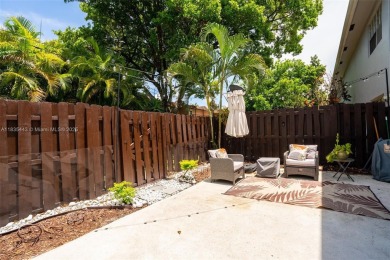 Welcome to this beautifully renovated 3 bed / 2.5 bath corner on Davie Golf Club in Florida - for sale on GolfHomes.com, golf home, golf lot