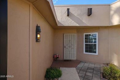 Beautifully updated 2 bed, 2 bath home in the heart of Sun City! on Sun City-Willow Creek / Willow Brook  in Arizona - for sale on GolfHomes.com, golf home, golf lot