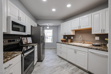 Beautifully updated 2 bed, 2 bath home in the heart of Sun City! on Sun City-Willow Creek / Willow Brook  in Arizona - for sale on GolfHomes.com, golf home, golf lot