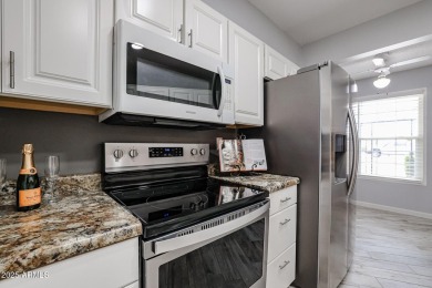 Beautifully updated 2 bed, 2 bath home in the heart of Sun City! on Sun City-Willow Creek / Willow Brook  in Arizona - for sale on GolfHomes.com, golf home, golf lot