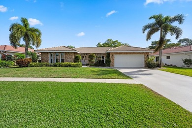 This spacious residence features 4 bedrooms, a den, and a formal on  in Florida - for sale on GolfHomes.com, golf home, golf lot