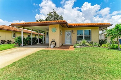 Beautifully Updated Free-Standing Villa in Cambridge Village on IMG Academies Golf and Country Club in Florida - for sale on GolfHomes.com, golf home, golf lot