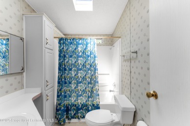This 3 bedroom, 2 bath property is a lovely place to call homee on Brookridge Country Club in Florida - for sale on GolfHomes.com, golf home, golf lot