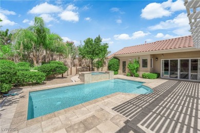 WELCOME TO YOUR DESERT OASIS IN SUN CITY SUMMERLIN! THIS on Highland Falls Golf Club in Nevada - for sale on GolfHomes.com, golf home, golf lot