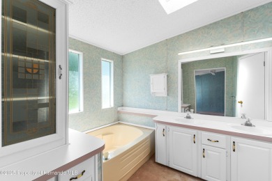 This 3 bedroom, 2 bath property is a lovely place to call homee on Brookridge Country Club in Florida - for sale on GolfHomes.com, golf home, golf lot
