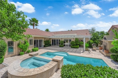 WELCOME TO YOUR DESERT OASIS IN SUN CITY SUMMERLIN! THIS on Highland Falls Golf Club in Nevada - for sale on GolfHomes.com, golf home, golf lot