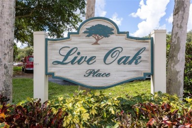 BEAUTIFUL AND COZY 1 BEDROOM 1 BATHROOM UNIT LOCATED IN FABULOUS on Pine Island Ridge Country Club in Florida - for sale on GolfHomes.com, golf home, golf lot
