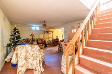 This 4 bedroom/2.5 bathroom home situated on a quiet cul-de-sac on Lake James Golf Club in Indiana - for sale on GolfHomes.com, golf home, golf lot