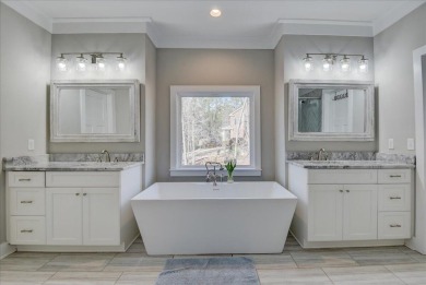 Stunning 6-bedroom modern farmhouse in beautiful Mount Vintage on Mount Vintage Plantation and Golf Club  in South Carolina - for sale on GolfHomes.com, golf home, golf lot