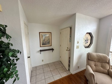 This 2-bedroom, 2 bathrooms Palm Harbor home is located on the on Del Tura Golf and Country Club in Florida - for sale on GolfHomes.com, golf home, golf lot