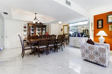 Calling ALL GOLFERS & SNOWBIRDS! Pristine, Beautiful & LARGE, 3 on  in Florida - for sale on GolfHomes.com, golf home, golf lot