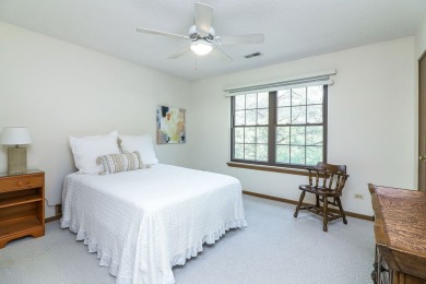 Bright and light open floor plan with vaulted ceiling height for on Bloomingdale Golf Club in Illinois - for sale on GolfHomes.com, golf home, golf lot