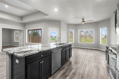 STUNNING 4 BEDROOM / 2 BATH 1,882 SQFT GOLF COURSE HOME!!! Come on Valle Vista Golf Course in Arizona - for sale on GolfHomes.com, golf home, golf lot