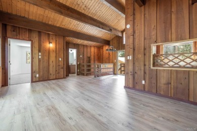 WOW!!! 4-bedrooms, 2.5-baths, a living room PLUS a family room! on Big Bear Mountain Ski and Golf Resort in California - for sale on GolfHomes.com, golf home, golf lot