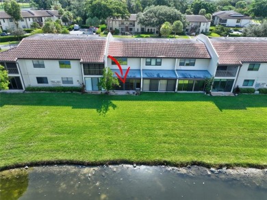 Welcome to this light and bright 2 bedroom, 2.5 bath townhouse on Boca Lago Golf and Country Club in Florida - for sale on GolfHomes.com, golf home, golf lot
