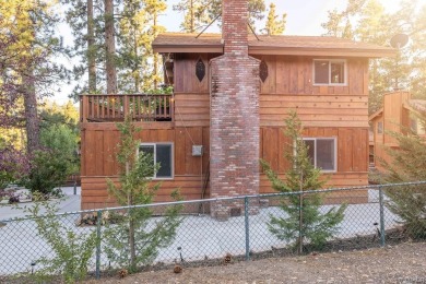 WOW!!! 4-bedrooms, 2.5-baths, a living room PLUS a family room! on Big Bear Mountain Ski and Golf Resort in California - for sale on GolfHomes.com, golf home, golf lot