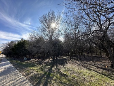 Build your dream luxury home in the exclusive Lake Ridge on Tangle Ridge Golf Club in Texas - for sale on GolfHomes.com, golf home, golf lot