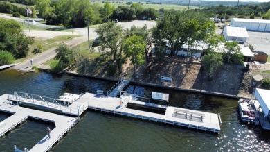 Howdy! Build your dream home on this beautiful pie-shaped lot on Pecan Plantation Country Club in Texas - for sale on GolfHomes.com, golf home, golf lot