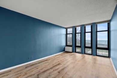 Stunning High-Rise Condo in the Heart of Chicago - Move-In on South Shore Cultural Ctr. Golf Course in Illinois - for sale on GolfHomes.com, golf home, golf lot