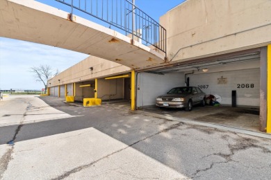 Stunning High-Rise Condo in the Heart of Chicago - Move-In on South Shore Cultural Ctr. Golf Course in Illinois - for sale on GolfHomes.com, golf home, golf lot