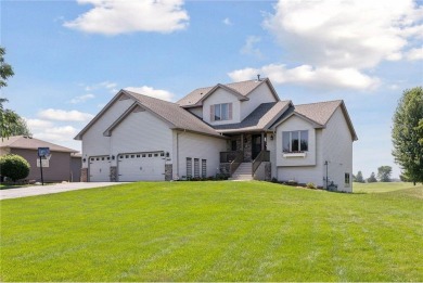 Situated on a cul-de-sac & the scenic Chicago Lakes Golf Course on Chisago Lakes Golf Course in Minnesota - for sale on GolfHomes.com, golf home, golf lot
