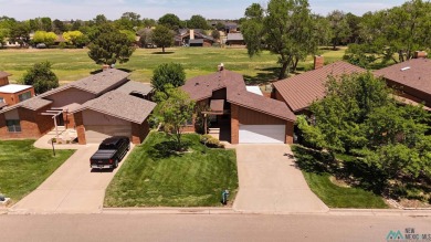 This is a super clean, freshly painted, super cute 2 bedroom, 2 on Chaparral Country Club in New Mexico - for sale on GolfHomes.com, golf home, golf lot