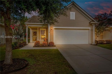 Welcome home to this pretty Hill Crest model offering 2BR/2BA on Argent Lakes Golf Course in South Carolina - for sale on GolfHomes.com, golf home, golf lot