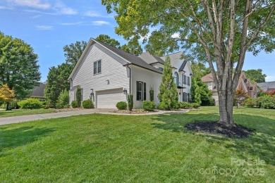 Beautifully updated 4-bed, 3.5-bath home on a landscaped .4-acre on Birkdale Golf Club in North Carolina - for sale on GolfHomes.com, golf home, golf lot