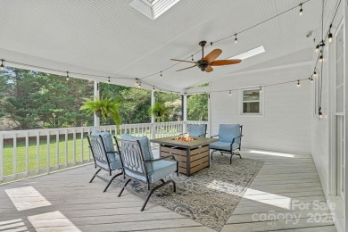 Beautifully updated 4-bed, 3.5-bath home on a landscaped .4-acre on Birkdale Golf Club in North Carolina - for sale on GolfHomes.com, golf home, golf lot
