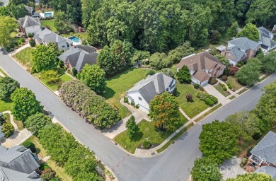 Beautifully updated 4-bed, 3.5-bath home on a landscaped .4-acre on Birkdale Golf Club in North Carolina - for sale on GolfHomes.com, golf home, golf lot