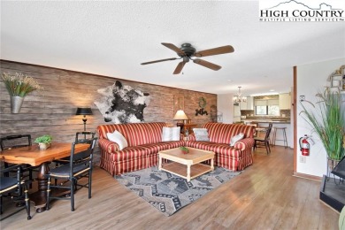 LOCATION! RARE SUGAR MOUNTAIN UPDATED CONDO AT SNOW LAKE! LAKE on Sugar Mountain Golf Course in North Carolina - for sale on GolfHomes.com, golf home, golf lot