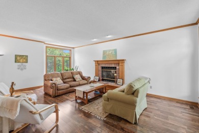 Welcome home to this bright and spacious 4bed/3.5bath/2car on Tallgrass Country Club in Kansas - for sale on GolfHomes.com, golf home, golf lot