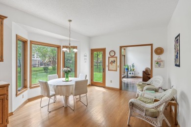 Welcome home to this bright and spacious 4bed/3.5bath/2car on Tallgrass Country Club in Kansas - for sale on GolfHomes.com, golf home, golf lot