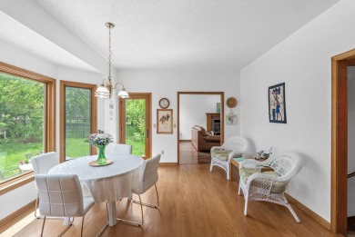 Welcome home to this bright and spacious 4bed/3.5bath/2car on Tallgrass Country Club in Kansas - for sale on GolfHomes.com, golf home, golf lot