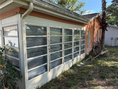 This 3-bedroom, 2-bathroom, 2-car garage home in Beacon Woods is on Beacon Woods Golf Club in Florida - for sale on GolfHomes.com, golf home, golf lot