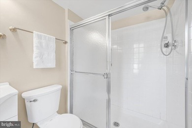 Welcome home to this bright and spacious 3-bedroom, 2-bath patio on Leisure World Golf Club in Maryland - for sale on GolfHomes.com, golf home, golf lot