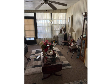 -Updated bathroom with walk-in shower- -Large, quiet corner lot- on Sebring Lakeside Golf Resort in Florida - for sale on GolfHomes.com, golf home, golf lot