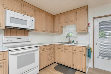 Live the Florida lifestyle in this 2-bedroom, 2-bath, 1,104 sq on Heather Hills Golf Course in Florida - for sale on GolfHomes.com, golf home, golf lot