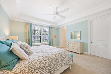 Leave your worries behind and step into the unmatched luxury of on Tiburon Golf Club in Florida - for sale on GolfHomes.com, golf home, golf lot