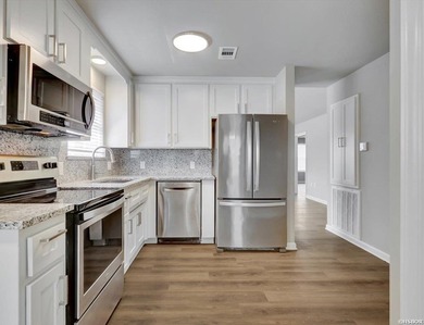 Immaculate one-story home in the Diamondhead Golf Resort on Diamondhead Golf and Country Club in Arkansas - for sale on GolfHomes.com, golf home, golf lot