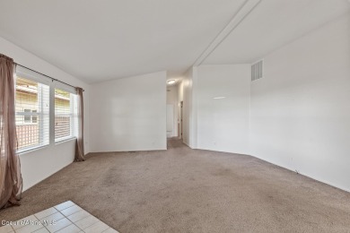 Beautifully maintained 3-bedroom, 2-bathroom home in downtown on Pinehurst Golf Course in Idaho - for sale on GolfHomes.com, golf home, golf lot