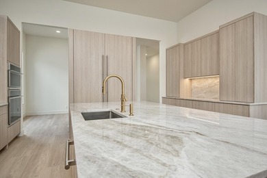 FULL GOLF MEMBERSHIP | COMPLETELY REMODELED | MOVE-IN READY on Addison Reserve in Florida - for sale on GolfHomes.com, golf home, golf lot