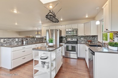 Welcome to the Highlands! This spacious 3731SF home offers a on The Highlands Golf Course, LLC in Idaho - for sale on GolfHomes.com, golf home, golf lot