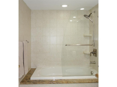 Desirable F Model! This stunning 3/2 and half offers a blend of on Palm-Aire Country Club and Resort - Palms in Florida - for sale on GolfHomes.com, golf home, golf lot