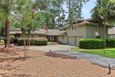 Privacy and convenience meet in this beautifully maintained on Sea Pines Country Club in South Carolina - for sale on GolfHomes.com, golf home, golf lot