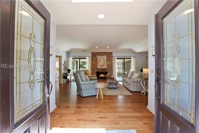 Privacy and convenience meet in this beautifully maintained on Sea Pines Country Club in South Carolina - for sale on GolfHomes.com, golf home, golf lot