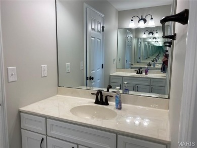 Welcome to the Woodlands at Far Oaks with easy access to on Far Oaks Golf Club in Illinois - for sale on GolfHomes.com, golf home, golf lot