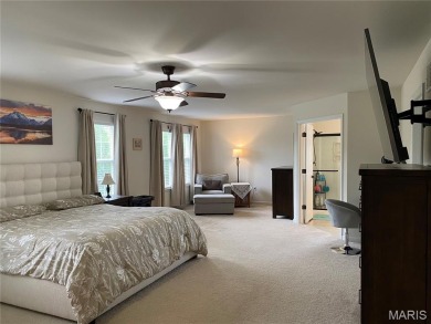 Welcome to the Woodlands at Far Oaks with easy access to on Far Oaks Golf Club in Illinois - for sale on GolfHomes.com, golf home, golf lot