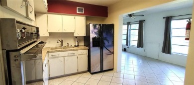 Under contract-accepting backup offers. Welcome home to your on On Top Of The World Golf Course in Florida - for sale on GolfHomes.com, golf home, golf lot
