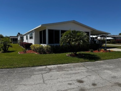 MOTIVATED SELLER** 2020 ROOF **GOLF CART INCLUDED**   Step into on Schalamar Creek Golf and Country Club in Florida - for sale on GolfHomes.com, golf home, golf lot
